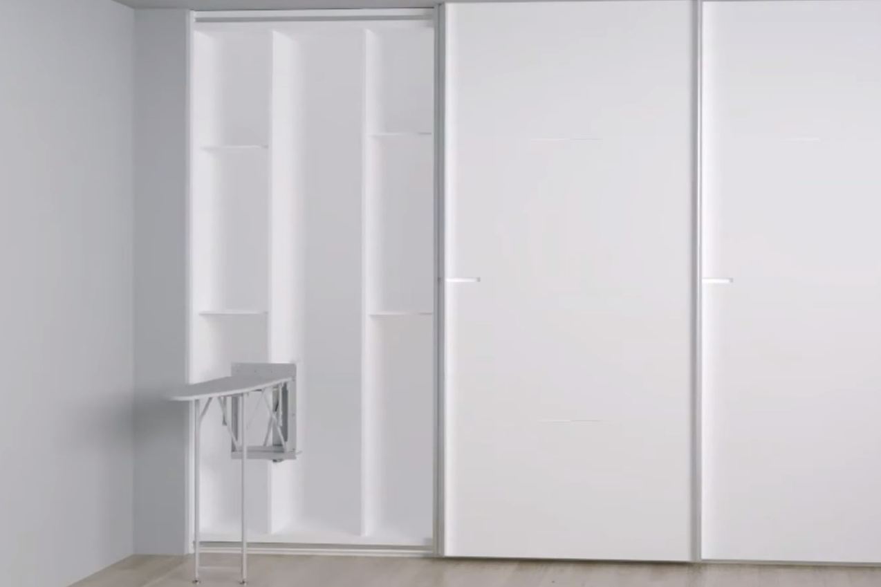 Deska do prasowania w szafie